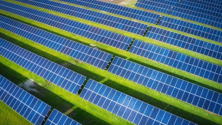 Saulės modulių plovimas Kaune