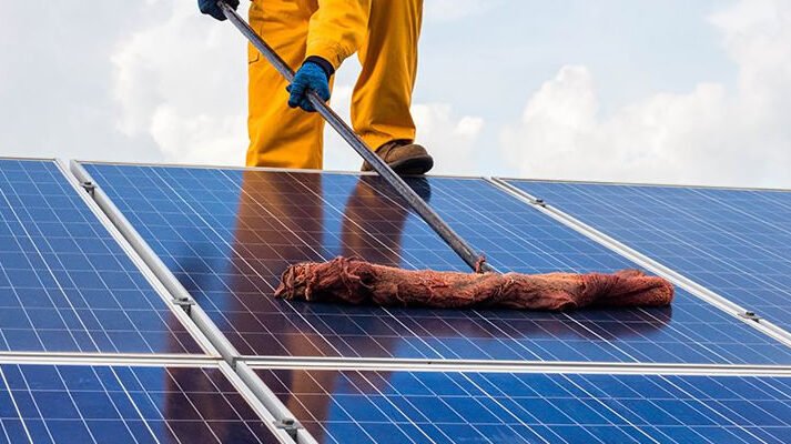 Saulės modulių plovimas Kaune